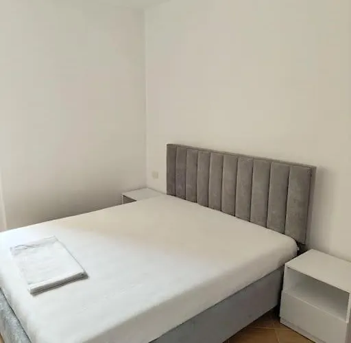 Seaside Serenity * Sarandë